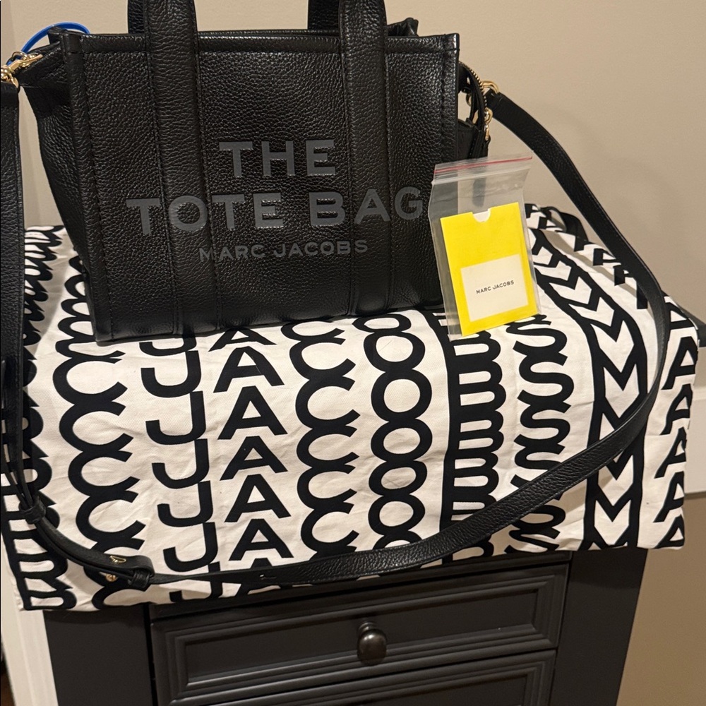 🆕 Marc Jacobs Black Tote Bag